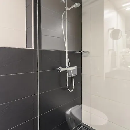 Plaza Premium 4* Darmstadt