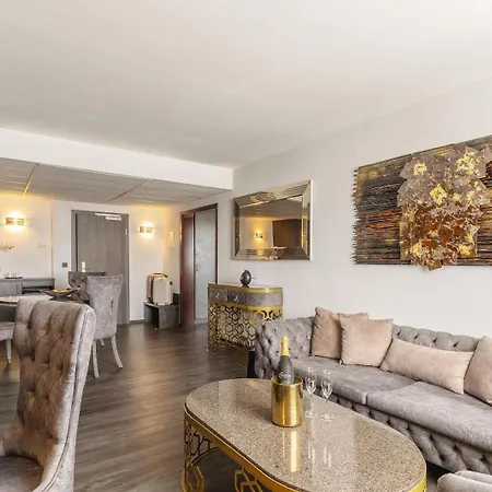 베스트 웨스턴 플러스 플라자 호텔 4*