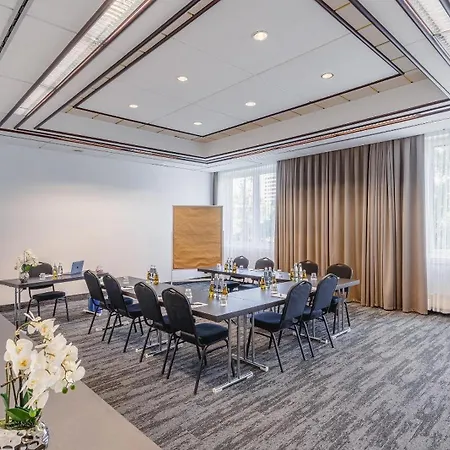 호텔 Plaza Premium 4*