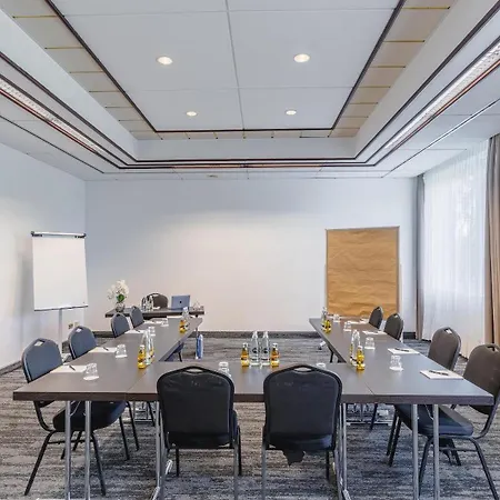 酒店 Plaza Premium 4*