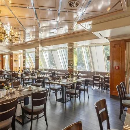 Plaza Premium 4* Darmstadt