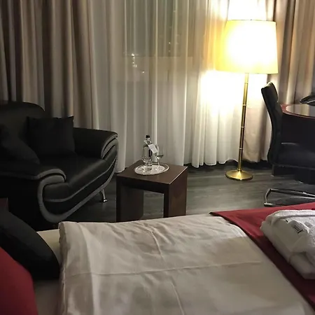 Hotel Western Plaza