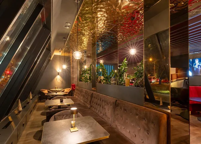 فندق Plaza Premium