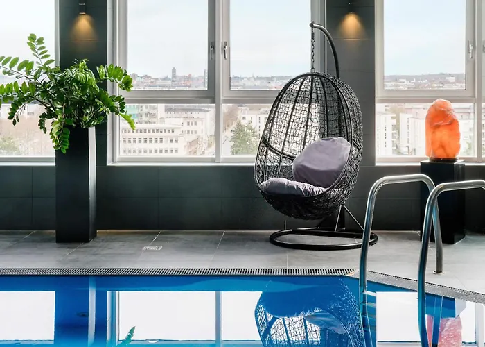 Plaza Premium دارمشتاد