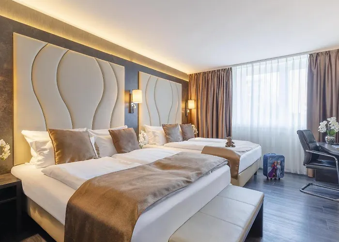 Plaza Premium 4* دارمشتاد