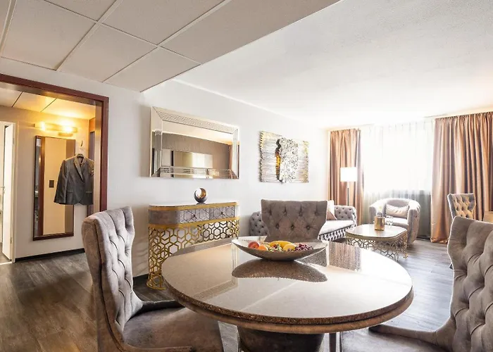 فندق Plaza Premium دارمشتاد