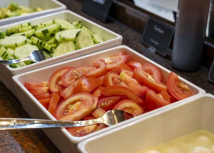 فندق Plaza Premium 4*