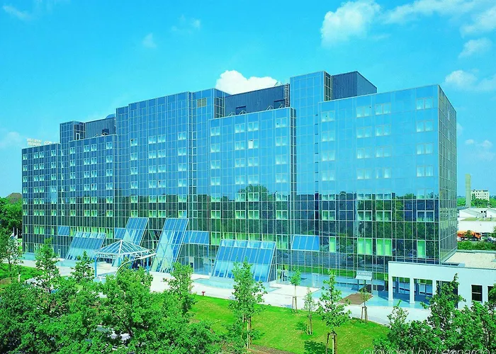 Plaza Premium فندق